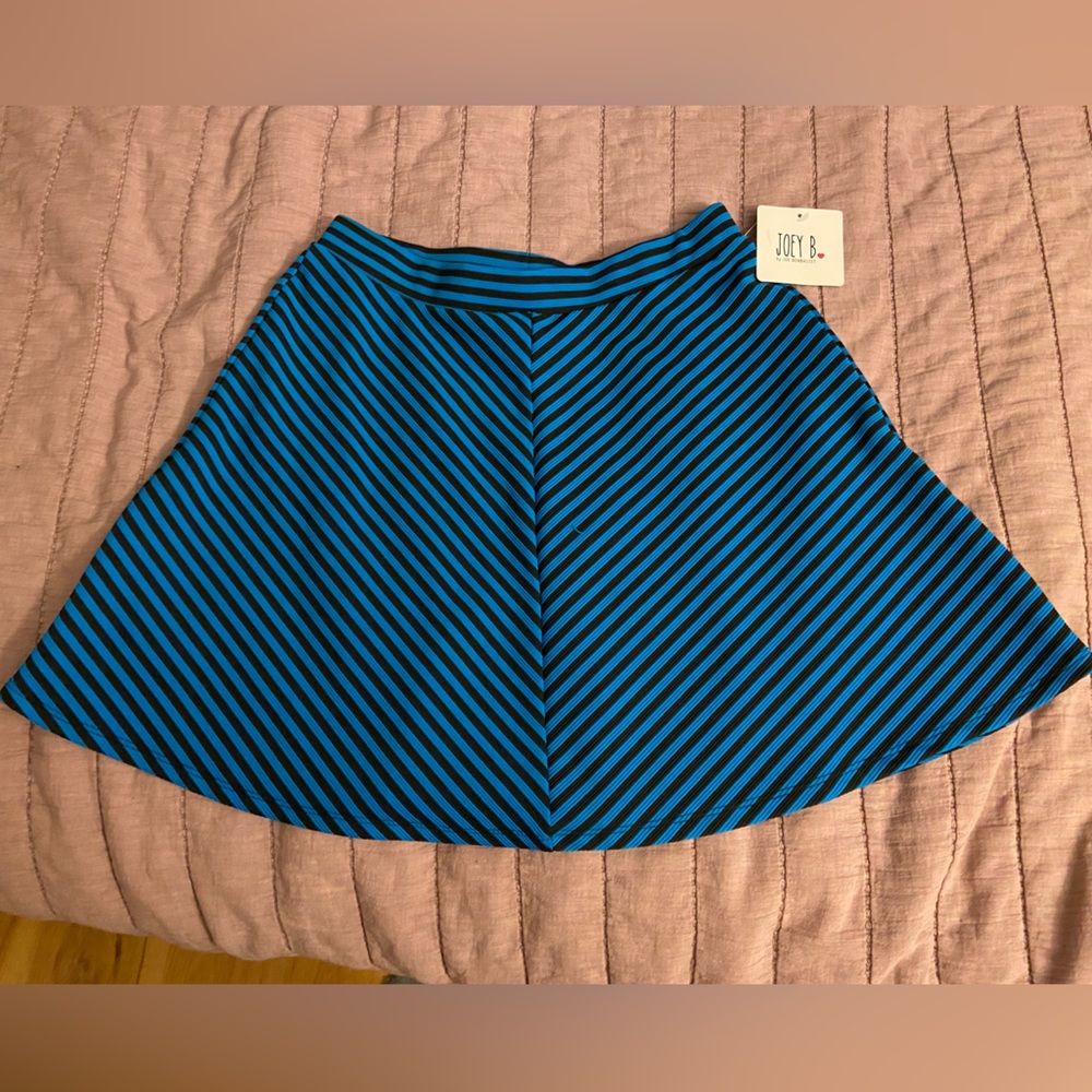 Joey B. NWT stripped skirt